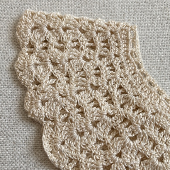 Handmade Crochet Lace Collar - Picture 15 of 15